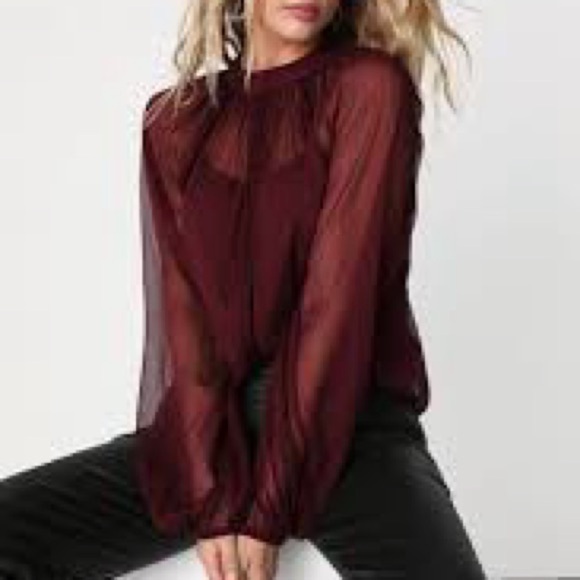 Lulu's Sheer Relaxed Blouse - Picture 2 of 7
